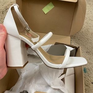 White three strap chunky heel boohoo sandals